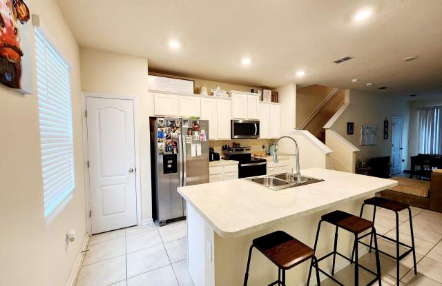 3948 VILLAGE VIEW Lane