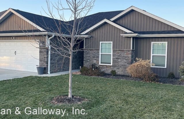 305 Green Meadows circle - 305 Green Meadows Circle, Columbia, MO 65203