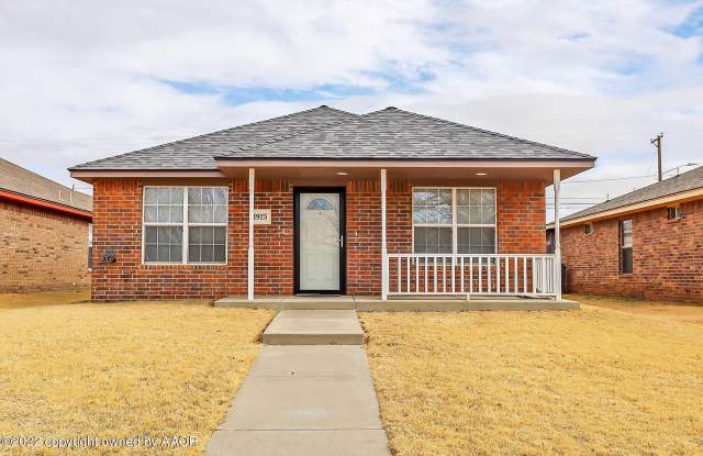 1923 S FAIRFIELD Street