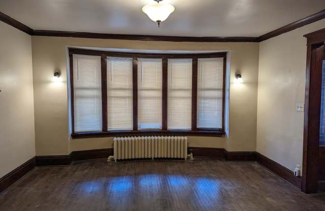 113 West Concordia Avenue