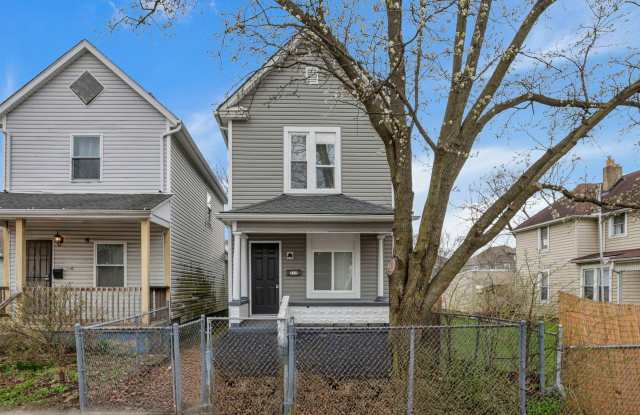 112 Cypress Ave.|3 beds|2 bath| $1600 per. month
