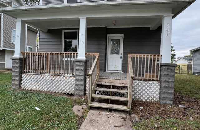 Coming soon!! July 1st. 3 bedroom 1 bath house in Davenport