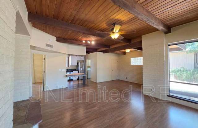 355 Canyon Diablo Rd