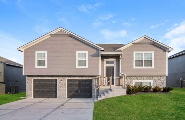 1801 Northwest HIlltop Court
