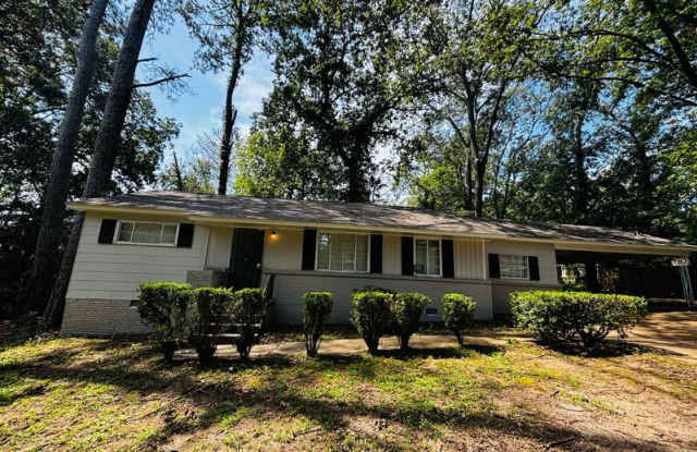 377 E Leavell Woods Dr
