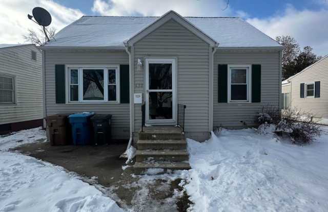 3 Bedroom Updated house! Two Stall Garage