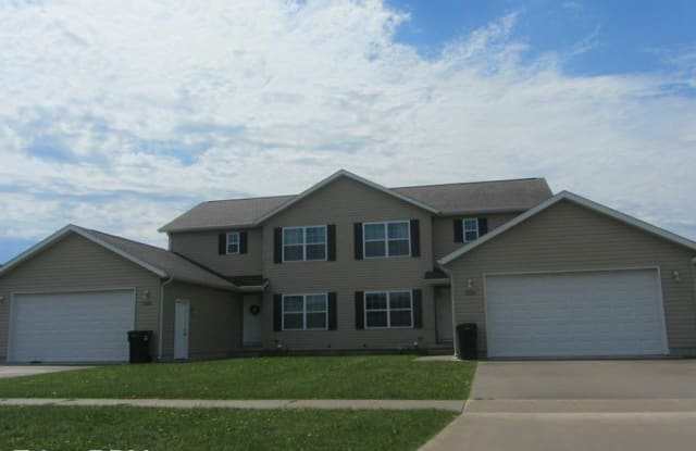 1502 Springbrook Drive - 1502 Springbrook Drive, Cedar Falls, IA 50613