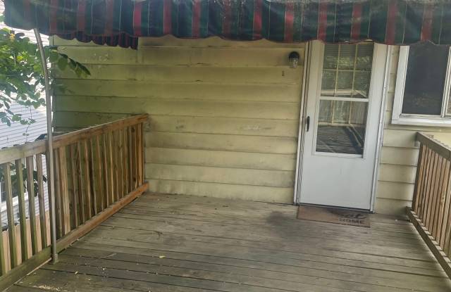 Photo of 221 5th Street - 2