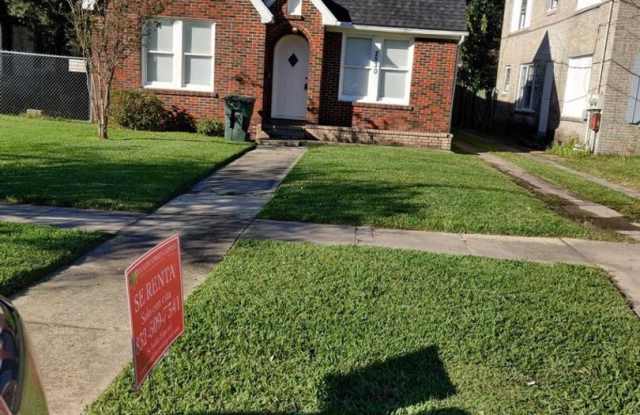 Comfortable property at 2530 Laurel