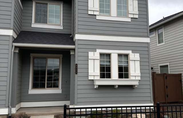 3 Bed/2.5 Bath Pahlisch Townhome in SW Redmond - Triple Ridge - 4588 Southwest 37th Street, Deschutes County, OR 97756