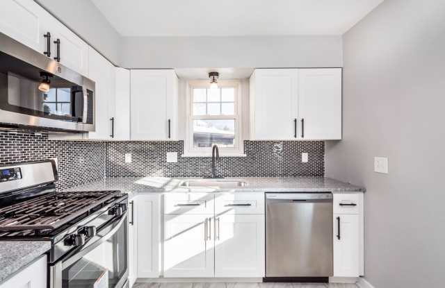 Photo of Charming 4 bedroom home in Pittsburgh available September 1st!
