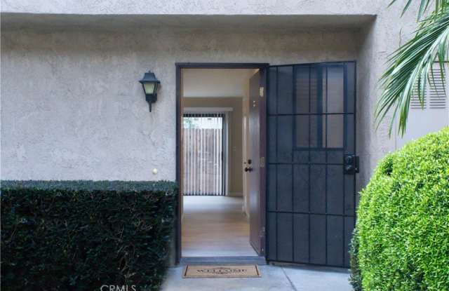 628 E Birch