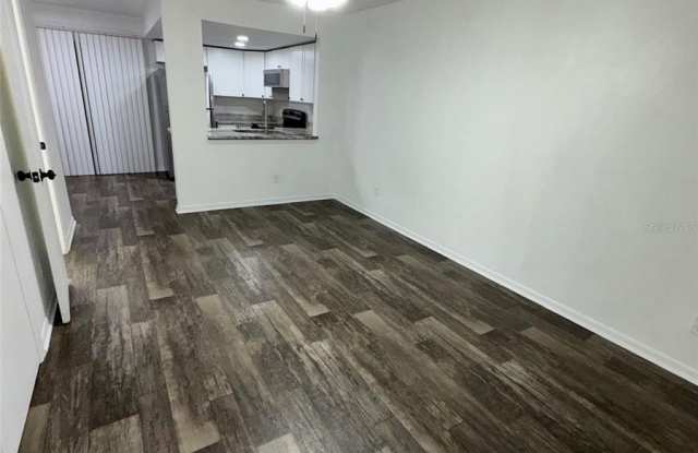 1729-1729 NE 14TH STREET