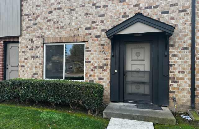 Sharp and spacious 3 bedroom, 2.5 bathroom townhouse in desirable Willowbrook community!