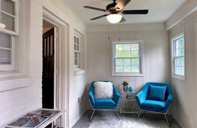 Charming 3BR House in East Point