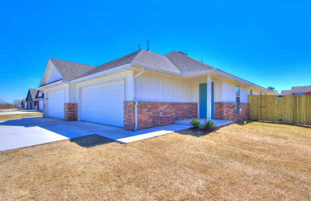 Brand New 3/2 Duplex in El Reno - 1537 Pavy Way, El Reno, OK 73036