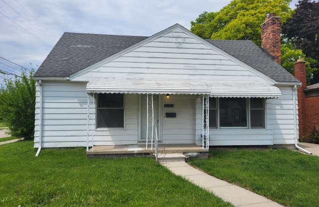 15305 Evergreen Ave