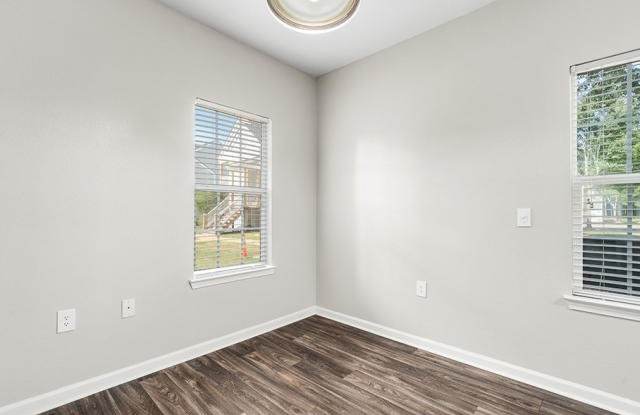 2100 Maple Village Ct Unit D21