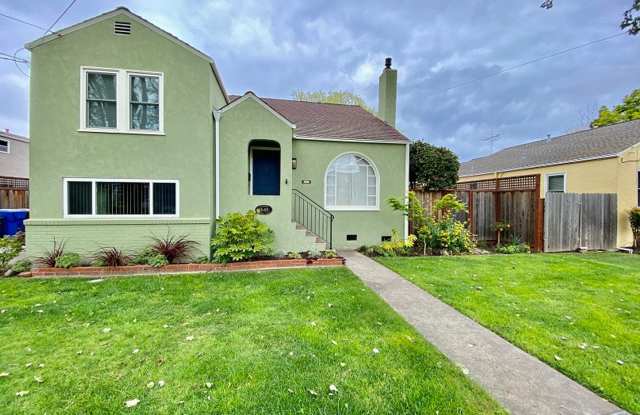 Beautiful Old Town Napa Home