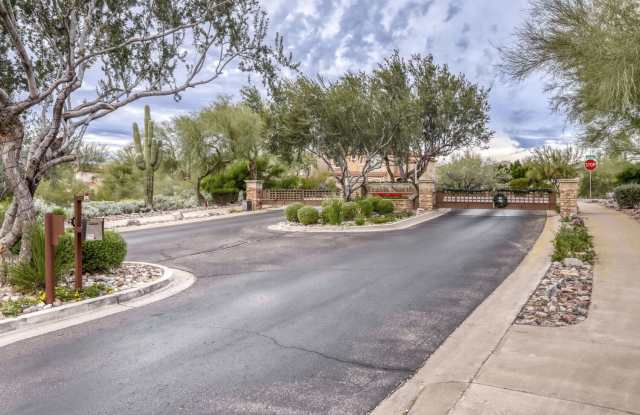 800 West Howe Street