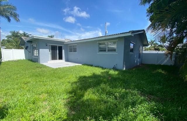 707 N 11th Ave - 707 North 11th Court, Hollywood, FL 33019