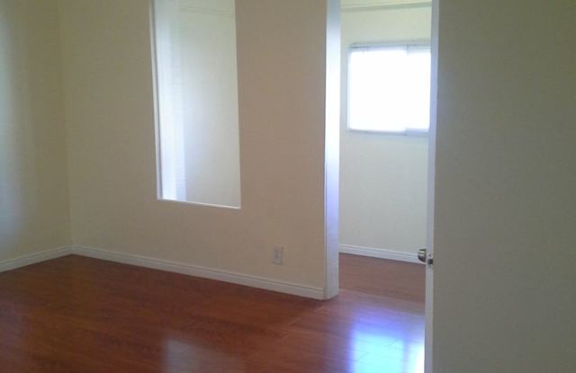 Affordable Downtown Apartment
