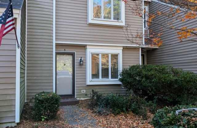 Photo of 3501 Christopher Dr Nw