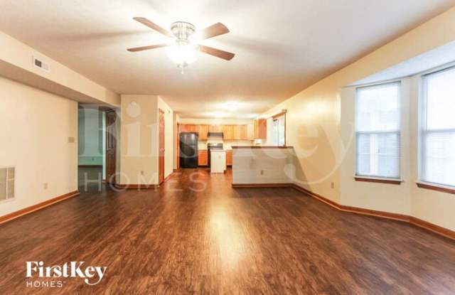 1027 West Palomino Place