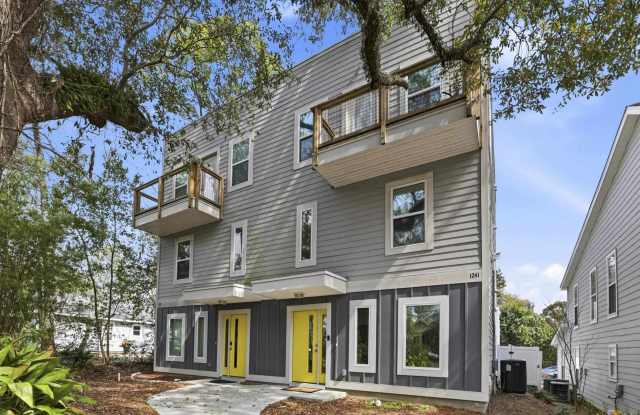 1241 N BRONOUGH Street