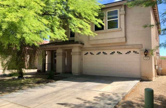 Spacious 4 Bedroom 2.5 Bath Home with Pool in Oro Valley