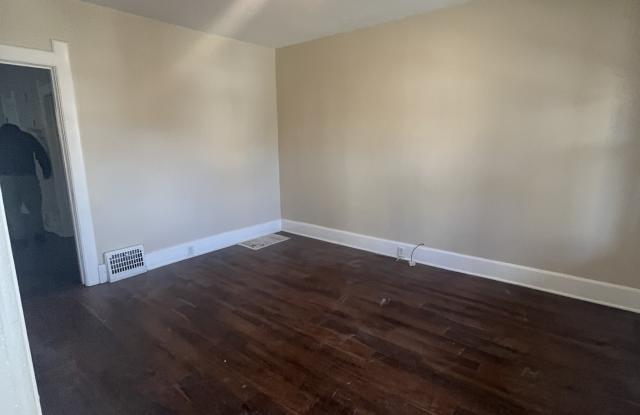 Photo of 2855 North Hubbard Street - 2855