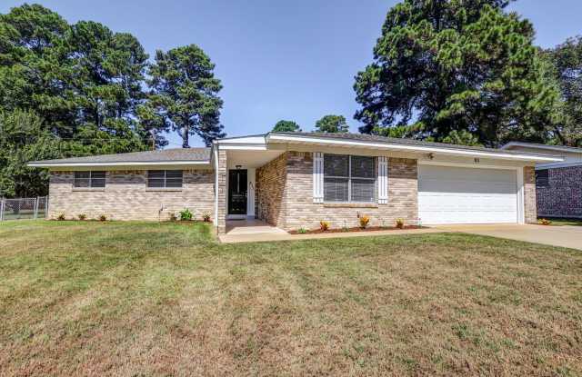 Photo of 3 Bedroom 2 Bathroom House in Wake Village, TX!