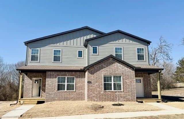 1521  S Duncan  AVE Unit #2