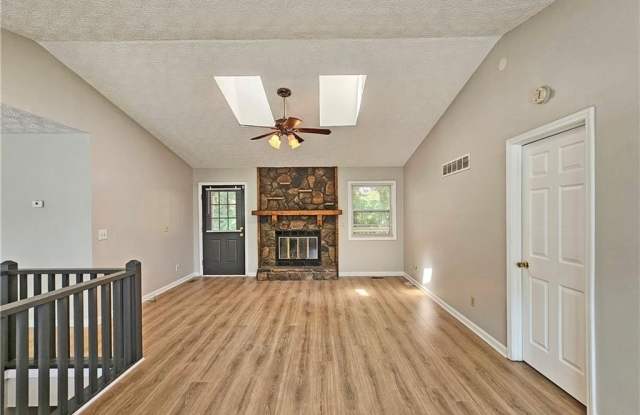 5530 Deerfield Place NW