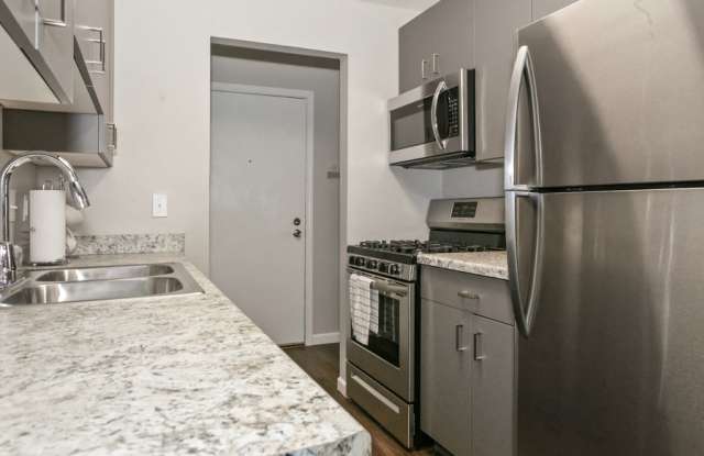 Photo of Brighton Square