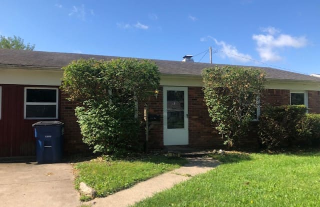 1715 Benwick - 1715 E Benwick Rd, Toledo, OH 43613