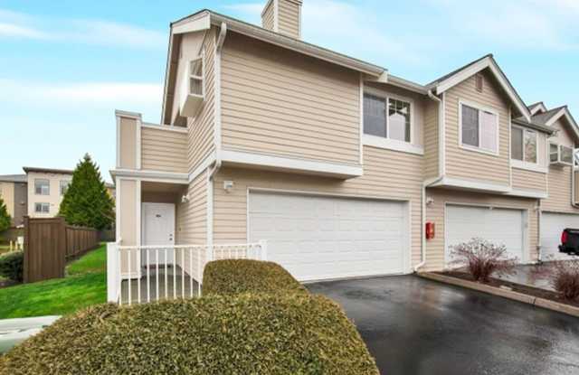 Bothell Hidden Creek 2BD/2BA Home