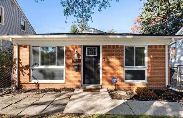 Photo of 1871 Almont Street