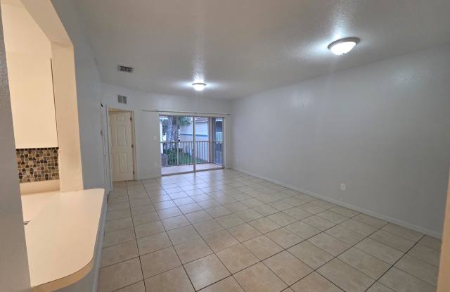 13216 Villa Vista Drive #204