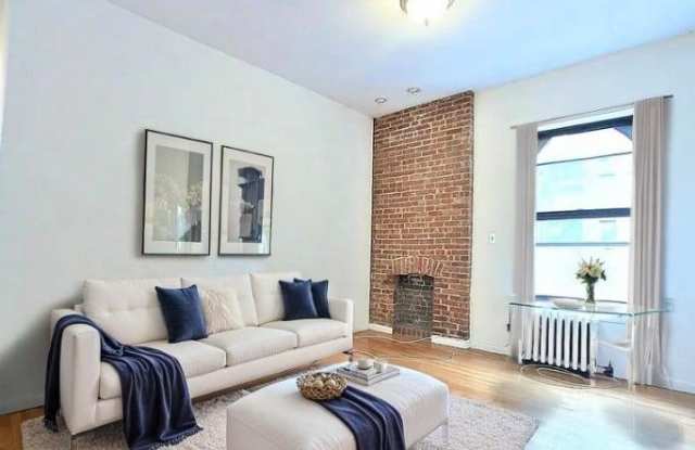 1402 Lexington Avenue
