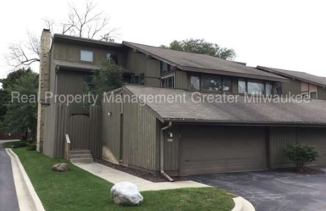 1238 Baldwin Court - 1238 Baldwin Court, Mequon, WI 53092