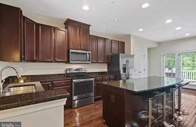 11675 EMERALD GREEN DRIVE