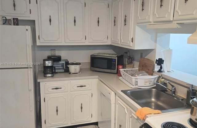 Photo of 5201 NW 7th St