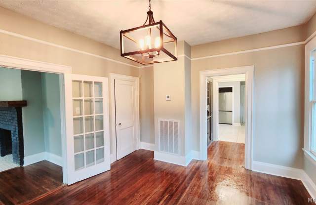 3132 Dupont Street