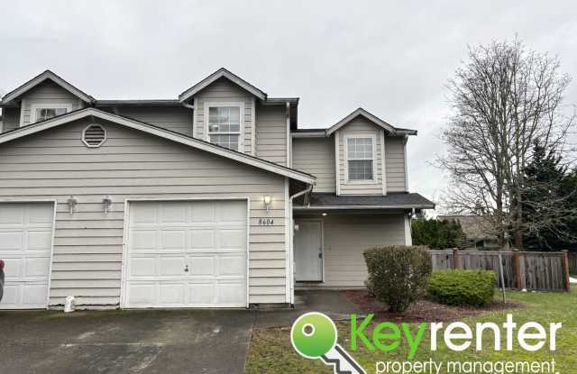 Photo of Spacious 3-Bedroom Home in Quiet Lakewood Cul-de-Sac