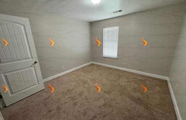 7901 Knoxville Drive