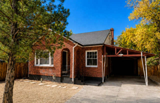 Midtown Gorgeous Home on Large Private Lot