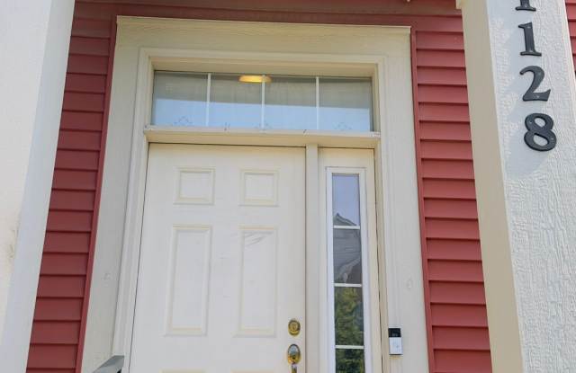 1128 Bartholdi Court