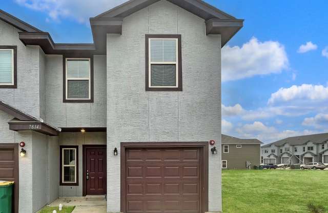 Photo of 7814 Savannah Brooks