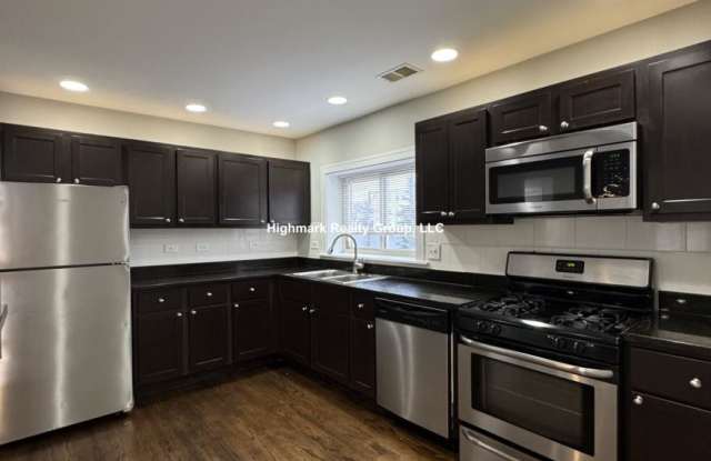 2542 West Fitch Ave.